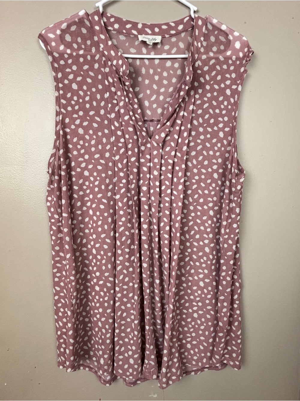 Siren Lily Mauve Pink Sleeveless V-Neck Tank with White Dot Print